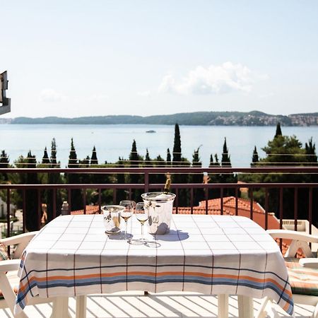 Lambrisa Lägenhet Trogir Exteriör bild