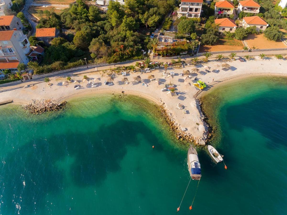 Lambrisa Lägenhet Trogir Exteriör bild