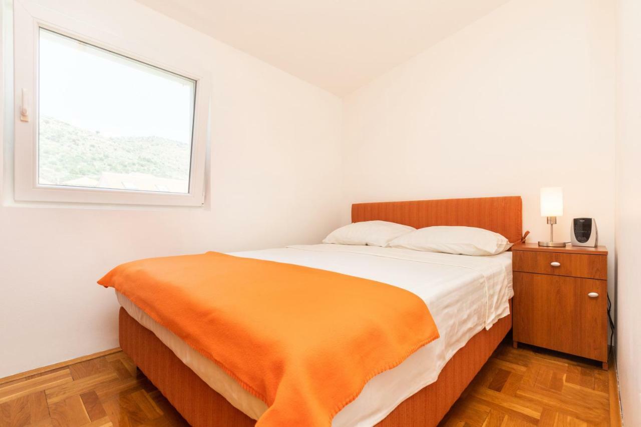 Lambrisa Lägenhet Trogir Exteriör bild